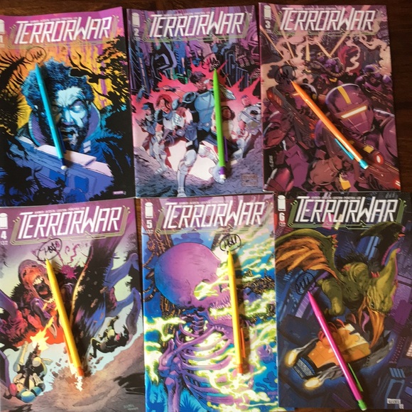 Mixed 11 Comic Books Terrorwar, Castle Waiting, Trese, DC Revelations - Picture 8 of 9